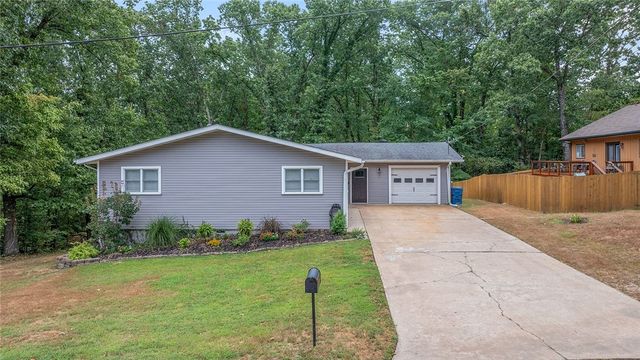 2 Purfleet Drive, Bella Vista, AR 72715