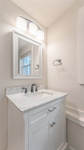2 Purfleet Drive, Bella Vista, AR 72715