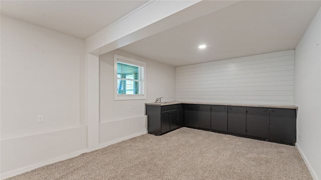 2 Purfleet Drive, Bella Vista, AR 72715
