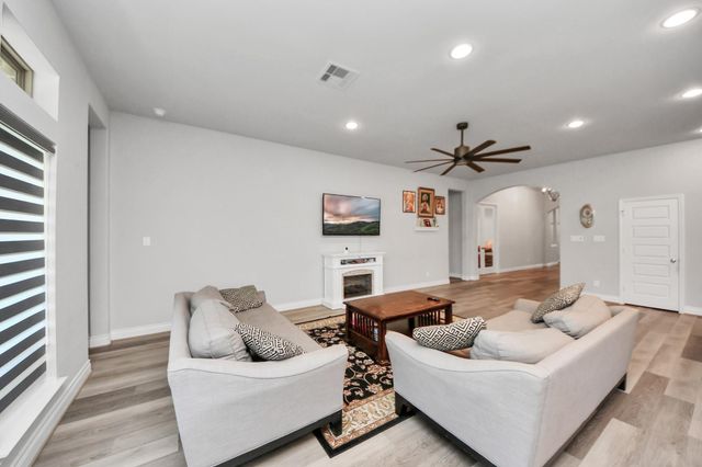 2227 Marian Lee, Richmond, TX 77469