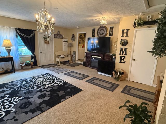 333 Choctaw Trail, Stanford, KY 40484