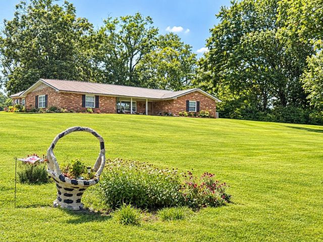333 Choctaw Trail, Stanford, KY 40484