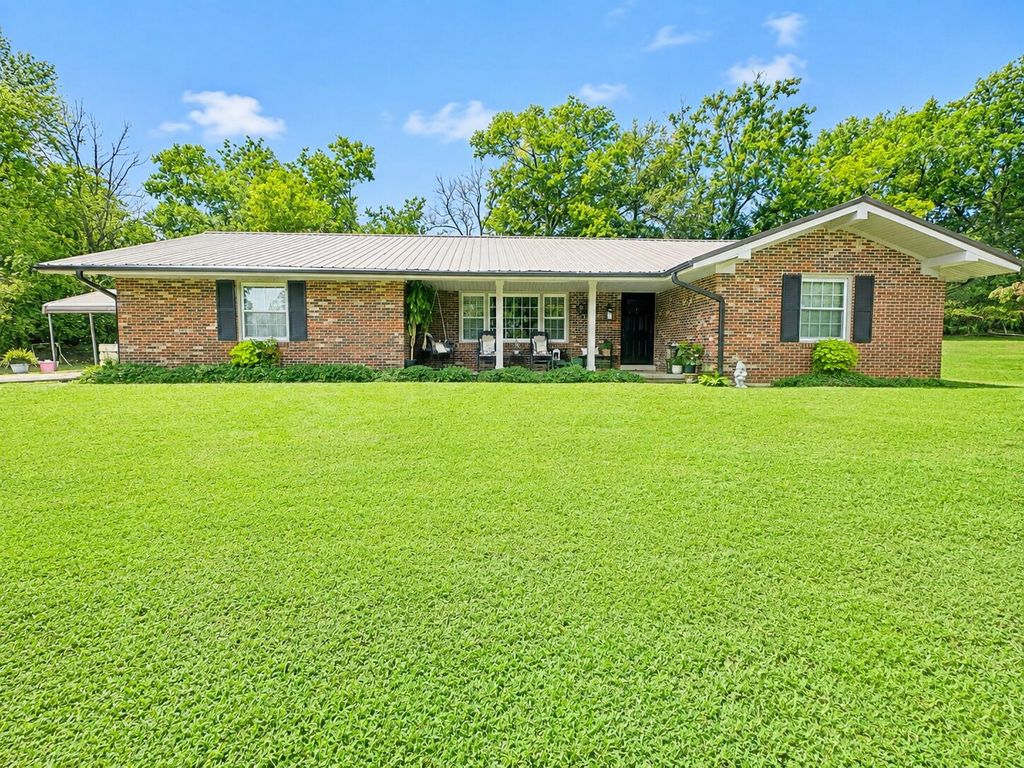 333 Choctaw Trail, Stanford, KY 40484