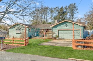 130 Center Street, Manahawkin, NJ 08050