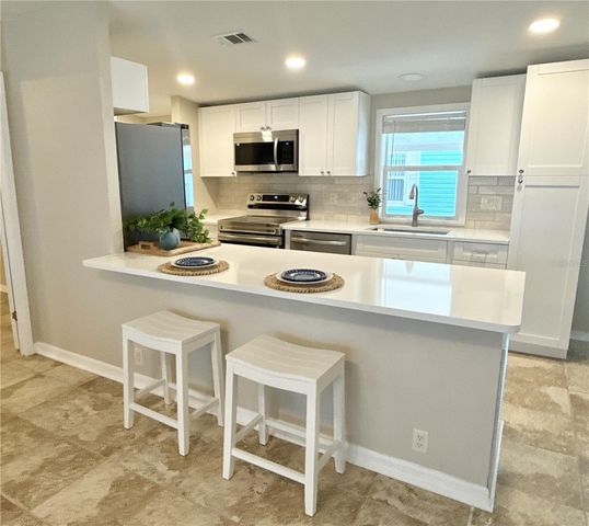 7107 MOUNT ESSEX DRIVE NE 520, St Petersburg, FL 33702