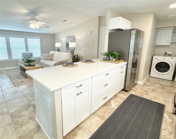 7107 MOUNT ESSEX DRIVE NE 520, St Petersburg, FL 33702