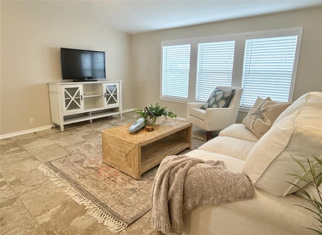 7107 MOUNT ESSEX DRIVE NE 520, St Petersburg, FL 33702