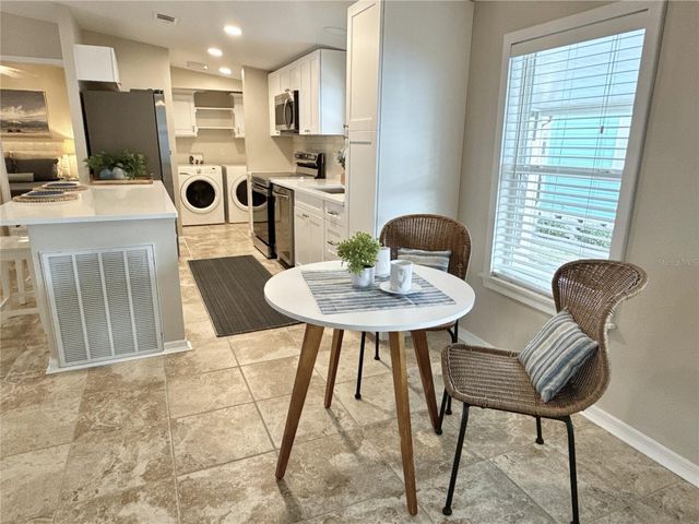 7107 MOUNT ESSEX DRIVE NE 520, St Petersburg, FL 33702