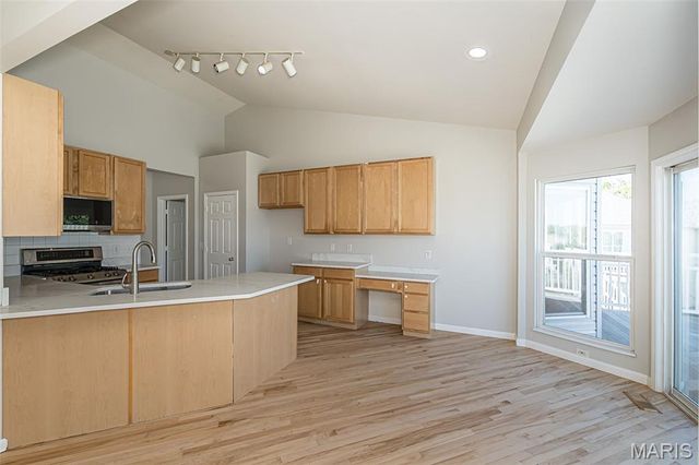 865 Bellerive Manor Drive, St Louis, MO 63141