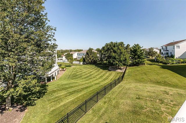 865 Bellerive Manor Drive, St Louis, MO 63141