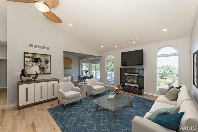 865 Bellerive Manor Drive, St Louis, MO 63141