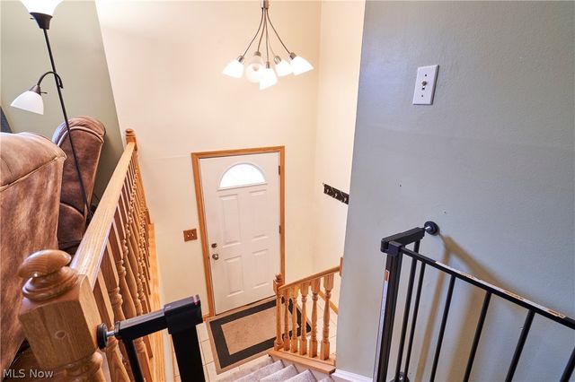 5165 Fawn Drive, New Franklin, OH 44319