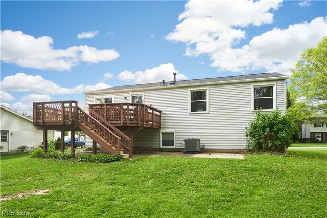 5165 Fawn Drive, New Franklin, OH 44319