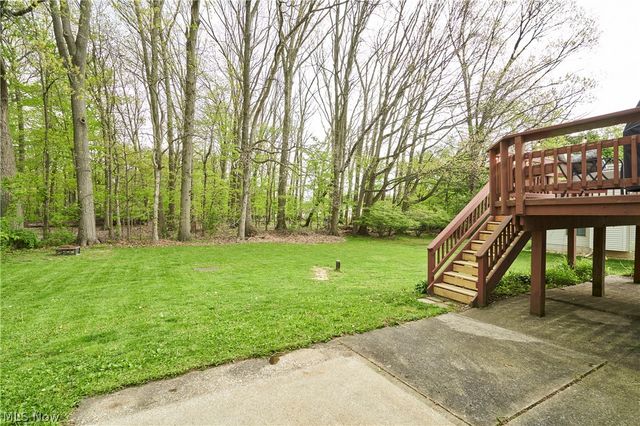 5165 Fawn Drive, New Franklin, OH 44319