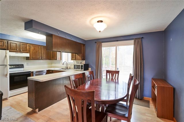 5165 Fawn Drive, New Franklin, OH 44319