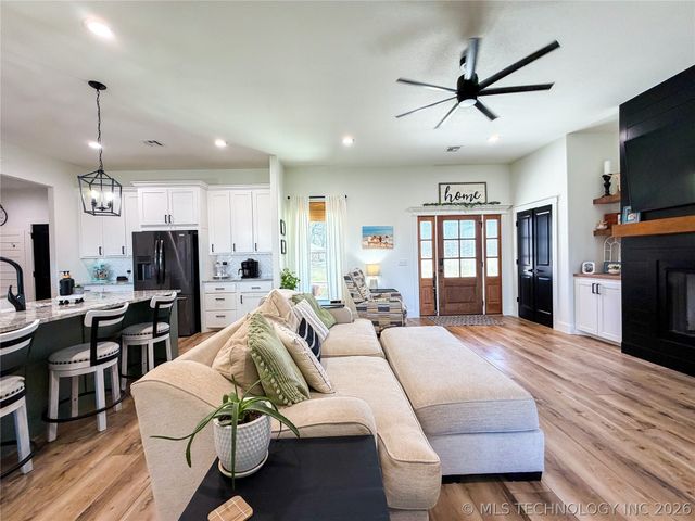 23094 W 867 Road, Park Hill, OK 74451