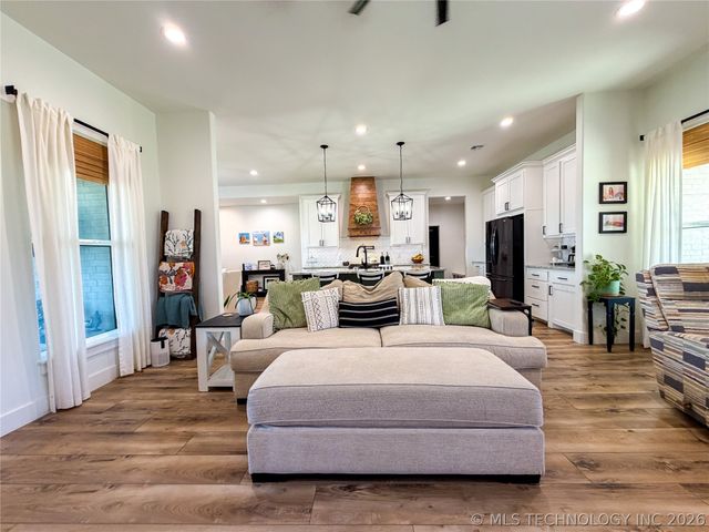 23094 W 867 Road, Park Hill, OK 74451