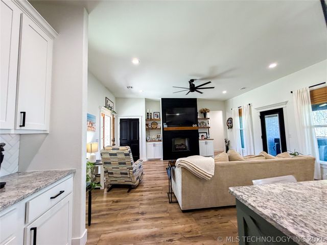 23094 W 867 Road, Park Hill, OK 74451