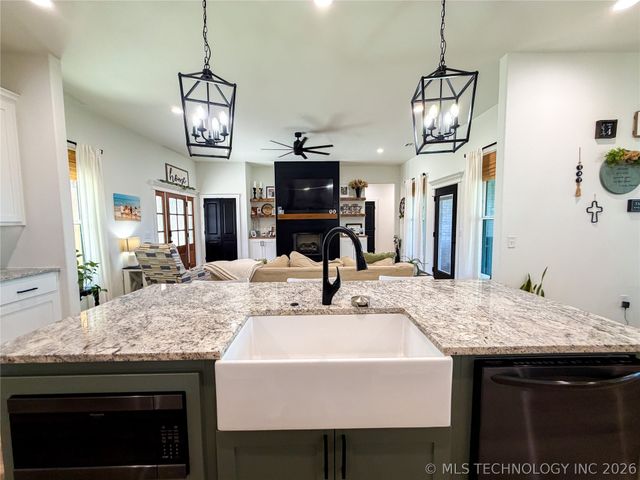 23094 W 867 Road, Park Hill, OK 74451