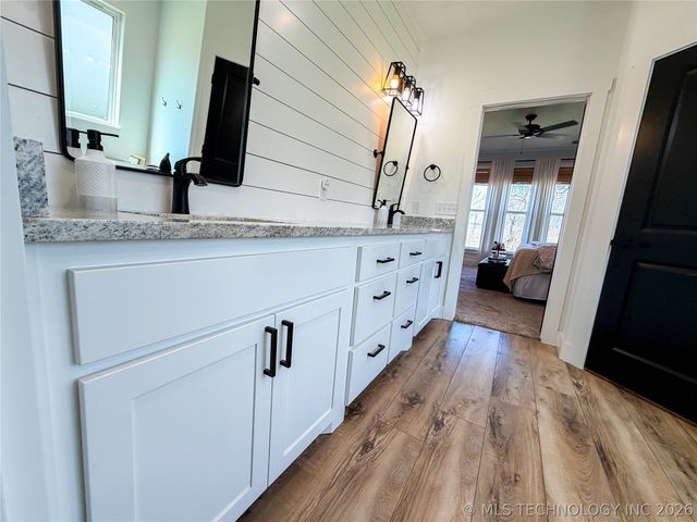 23094 W 867 Road, Park Hill, OK 74451