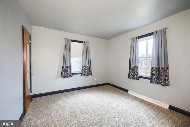 2180 HESS RD, York, PA 17404