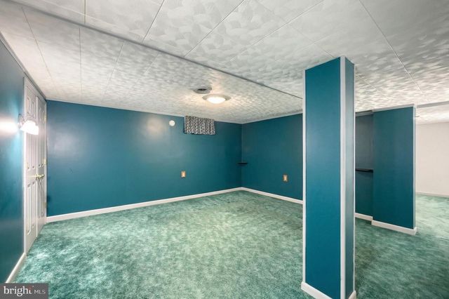 2180 HESS RD, York, PA 17404