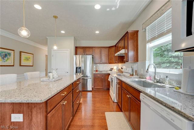 8024 Parkcroft Drive, Mentor, OH 44060