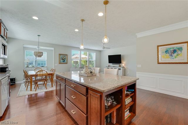 8024 Parkcroft Drive, Mentor, OH 44060