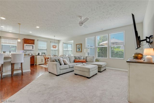 8024 Parkcroft Drive, Mentor, OH 44060