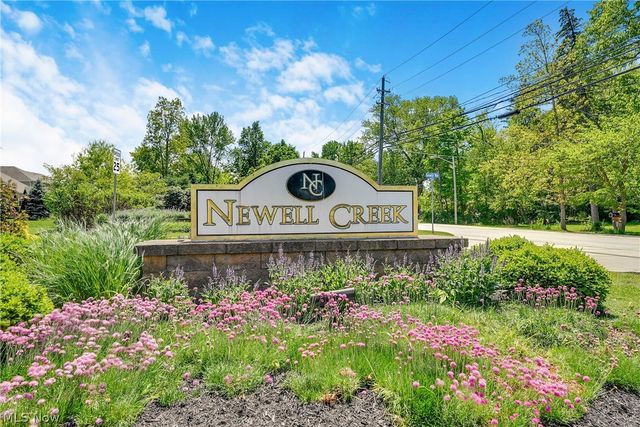 8024 Parkcroft Drive, Mentor, OH 44060