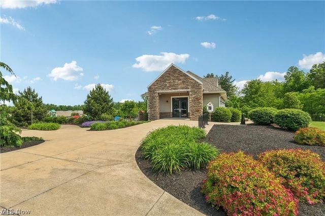 8024 Parkcroft Drive, Mentor, OH 44060
