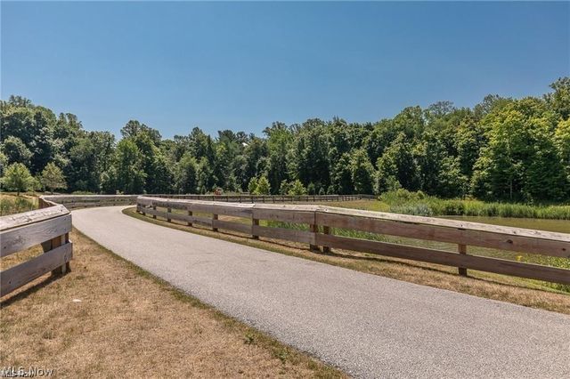 8024 Parkcroft Drive, Mentor, OH 44060