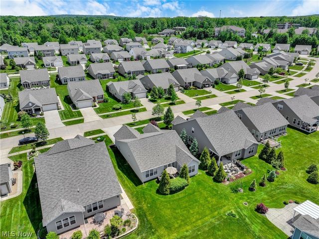 8024 Parkcroft Drive, Mentor, OH 44060