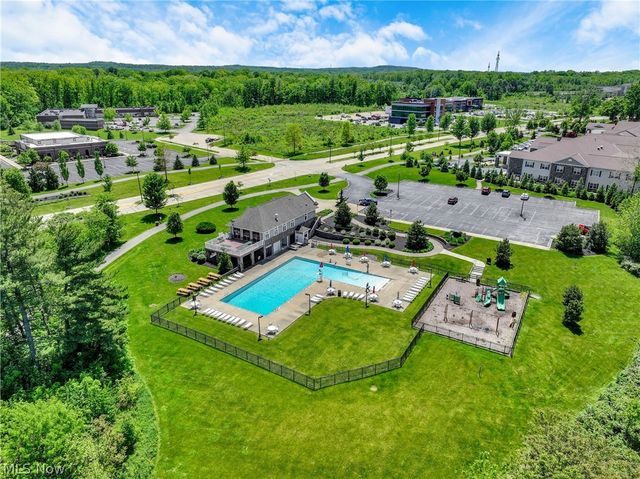 8024 Parkcroft Drive, Mentor, OH 44060