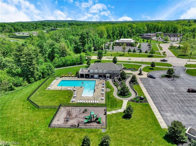 8024 Parkcroft Drive, Mentor, OH 44060