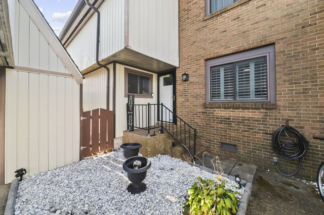 1003 Heritage Dr, Madison, TN 37115