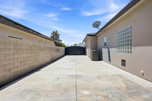 14808 Wayne Lee Court, Bakersfield, CA 93314