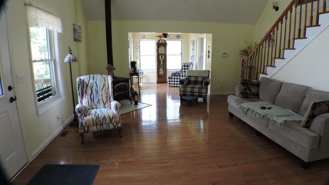 843 Elk Lick Road, Olympia, KY 40358
