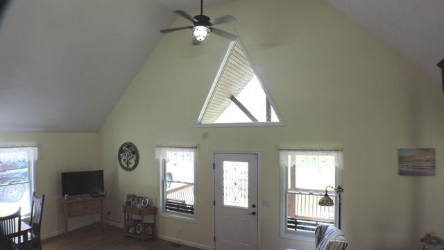 843 Elk Lick Road, Olympia, KY 40358