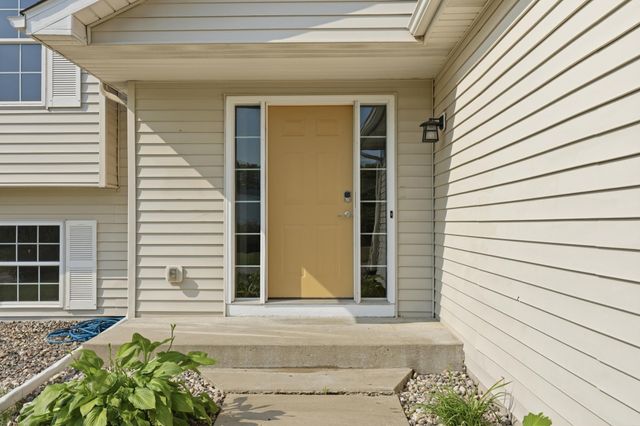 1114 Hidden Creek Boulevard, Mayer, MN 55360