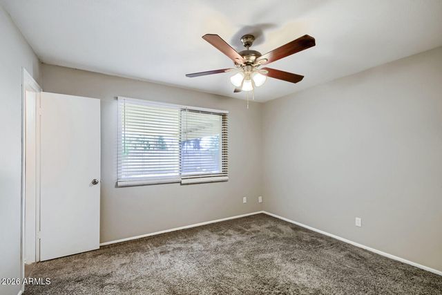 1946 W KERRY Lane, Phoenix, AZ 85027