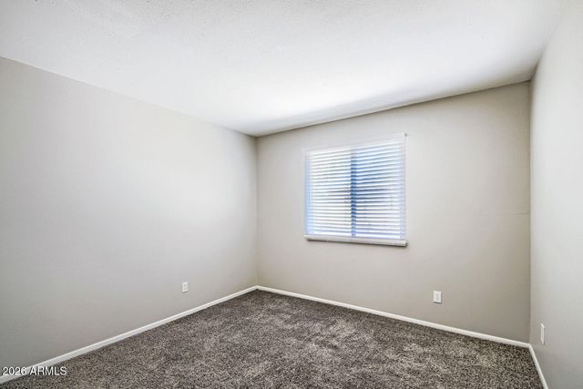 1946 W KERRY Lane, Phoenix, AZ 85027