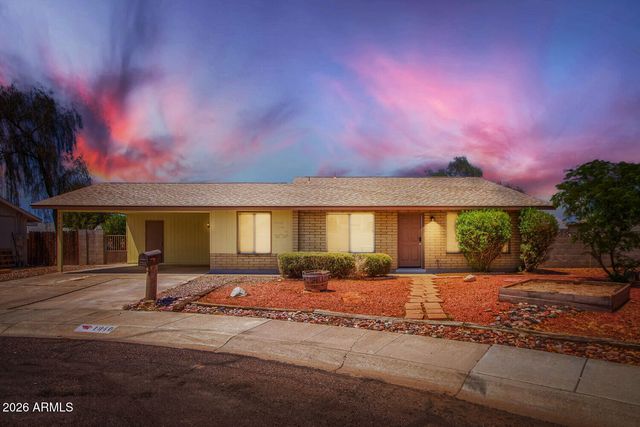 1946 W KERRY Lane, Phoenix, AZ 85027