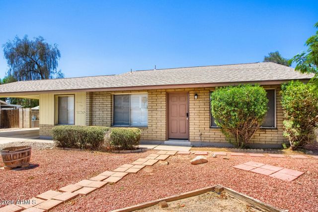 1946 W KERRY Lane, Phoenix, AZ 85027