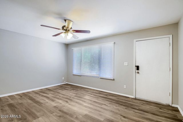 1946 W KERRY Lane, Phoenix, AZ 85027