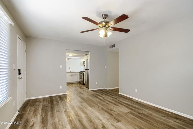 1946 W KERRY Lane, Phoenix, AZ 85027