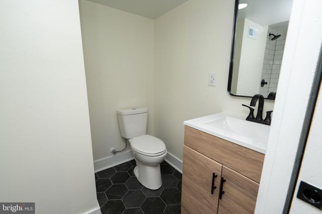 5751 RODMAN ST, Philadelphia, PA 19143