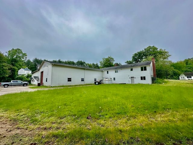 748 River St 1, Palmer, MA 01069