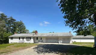 748 River St 1, Palmer, MA 01069