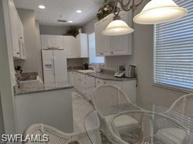 3985 Deer Crossing CT 201, Naples, FL 34114